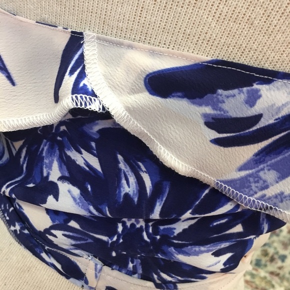 Floral print blouse with chain straps - Picture 8 of 8